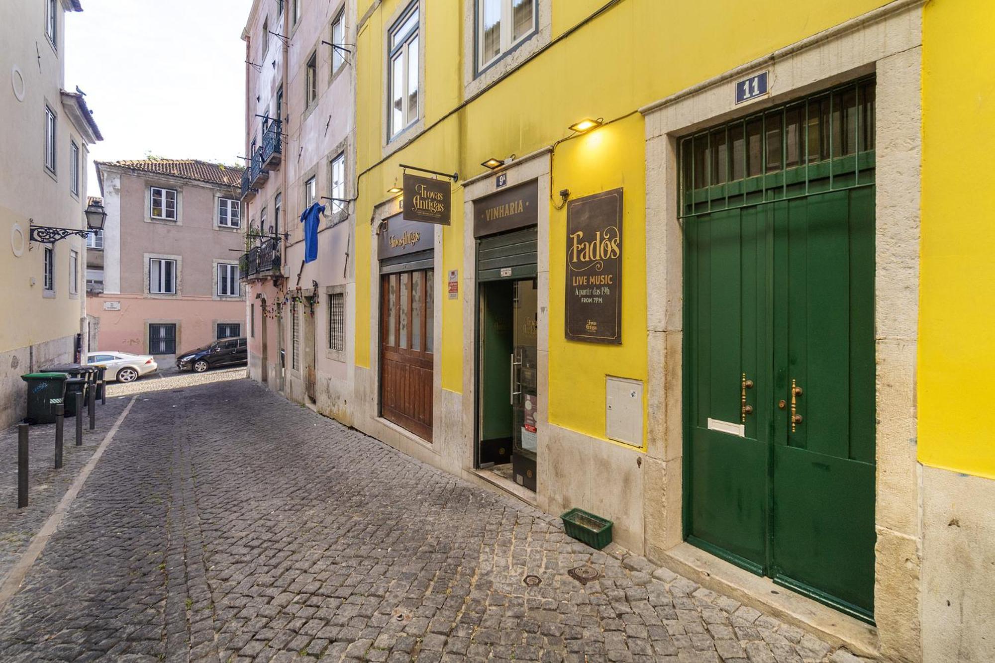 Whome Modern Retreat In Vibrant Bairro Alto ลิสบอน ภายนอก รูปภาพ