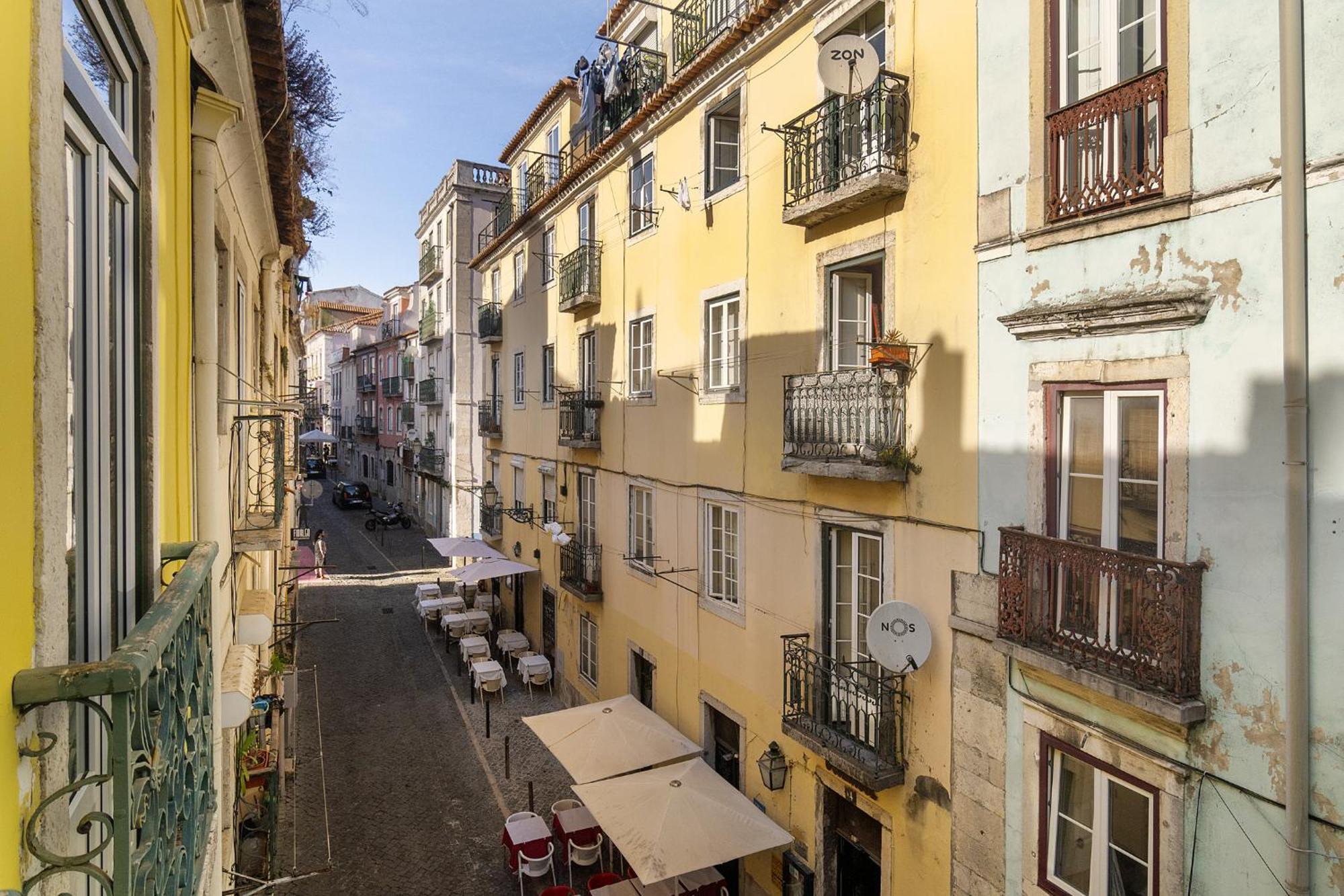 Whome Modern Retreat In Vibrant Bairro Alto ลิสบอน ภายนอก รูปภาพ